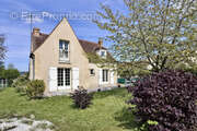 Maison à THIERS-SUR-THEVE