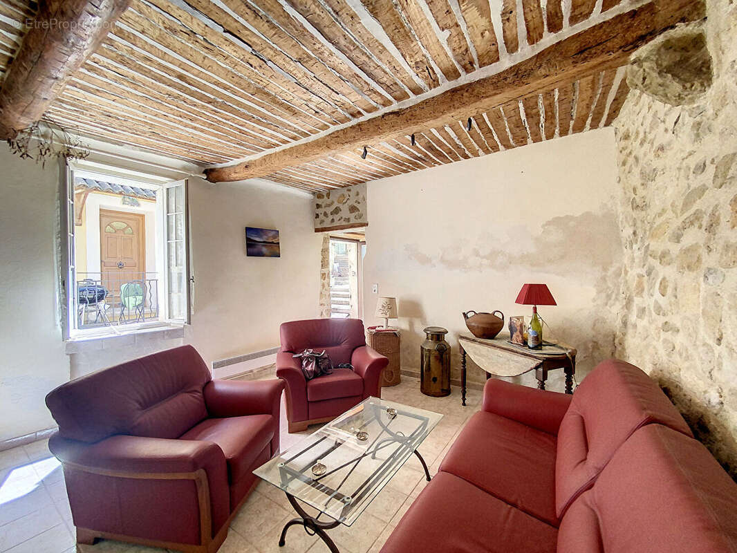 Maison à LA MOTTE-D'AIGUES