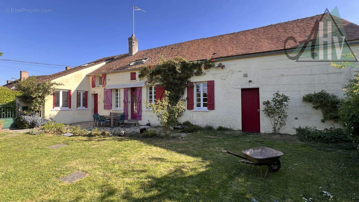 Maison à MONTEREAU-FAULT-YONNE
