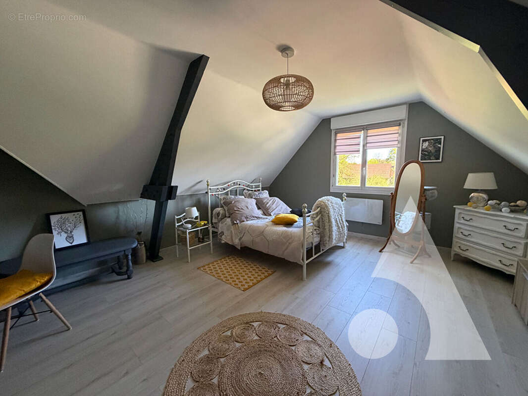 Maison à MONTIGNY-LES-MONTS