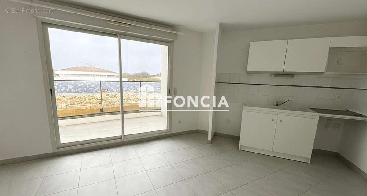 Appartement à LE CRES