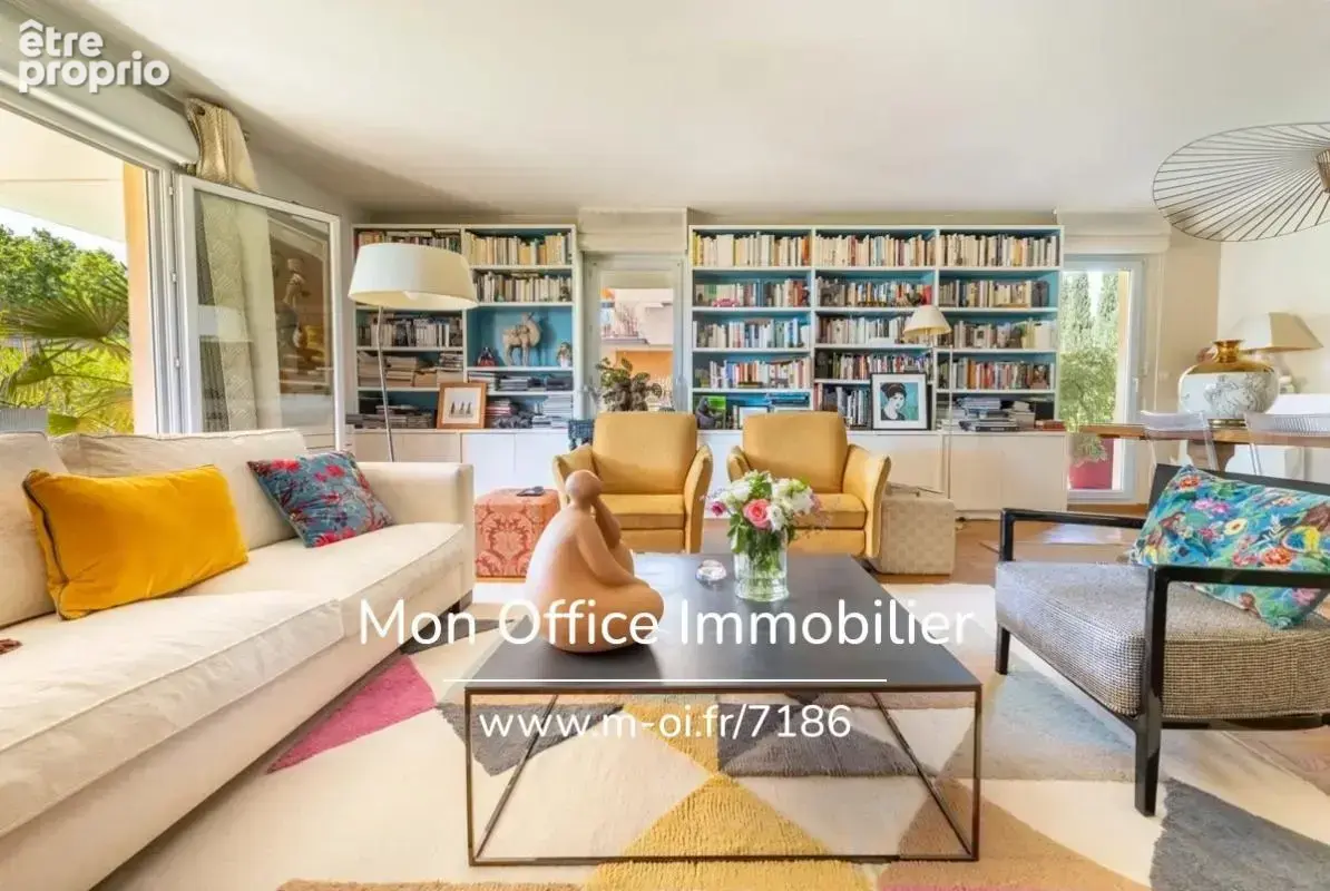 Référence : 7186-AUS - Appartement 3 pièces de 95m² avec terrasse - Piscine - Double box -13540 Aix-en-Provence - photo 4