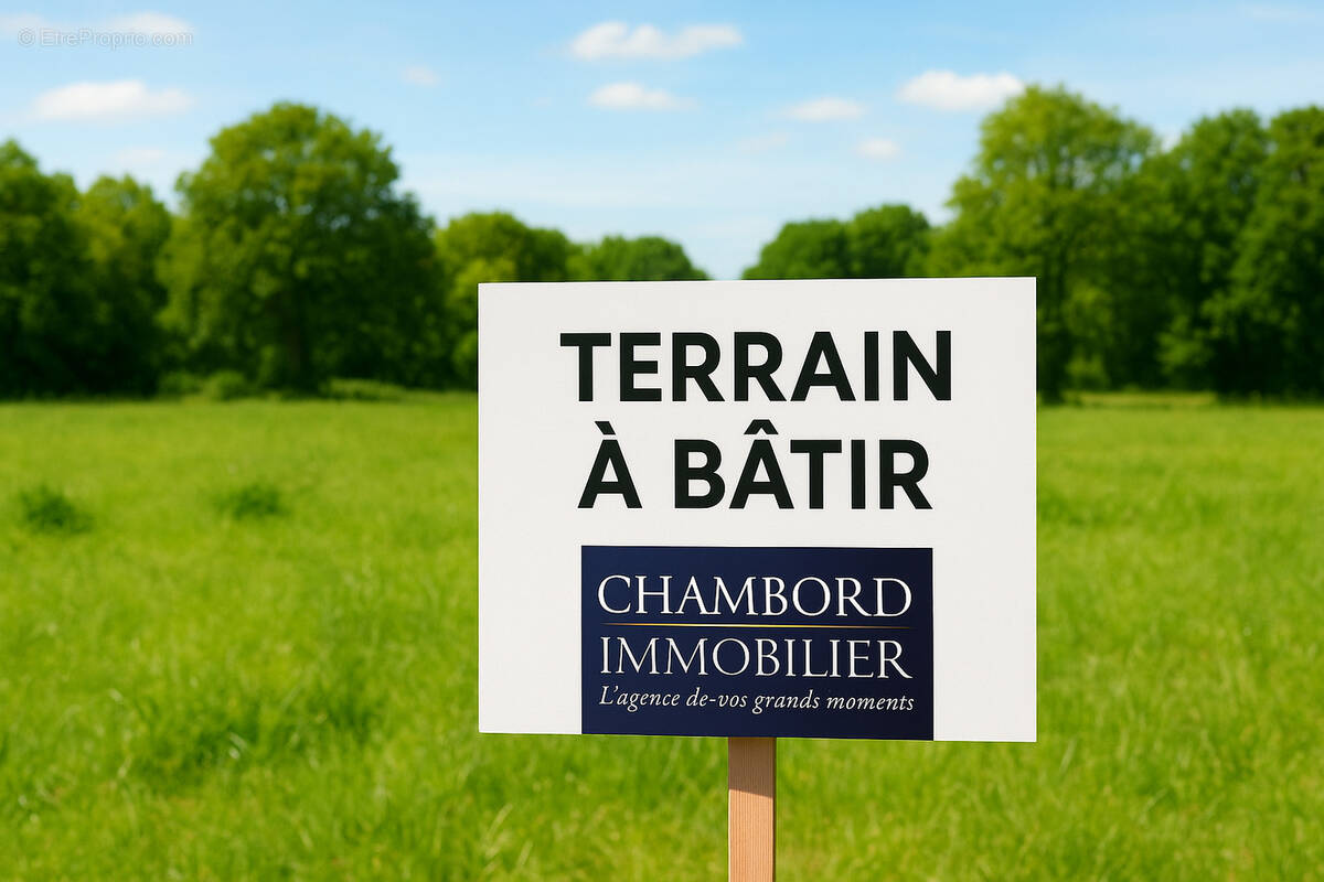 Terrain à MONT-PRES-CHAMBORD