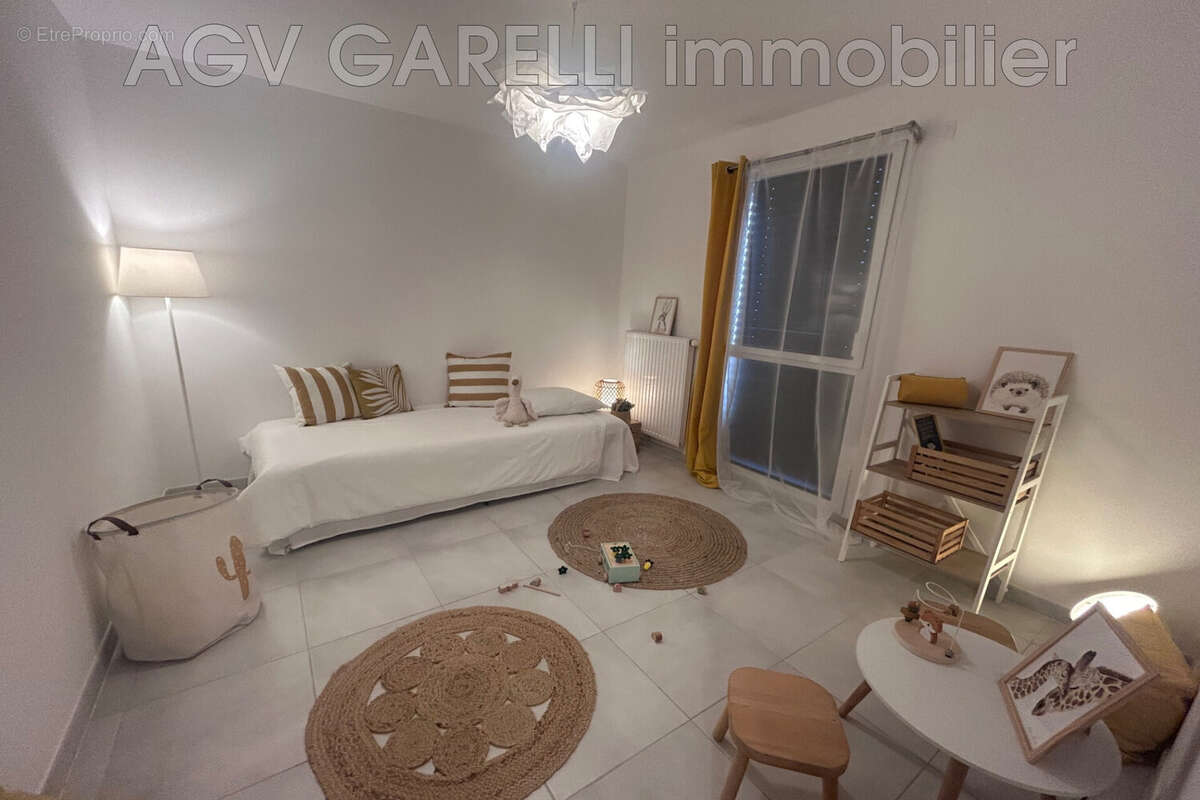 Appartement à HYERES