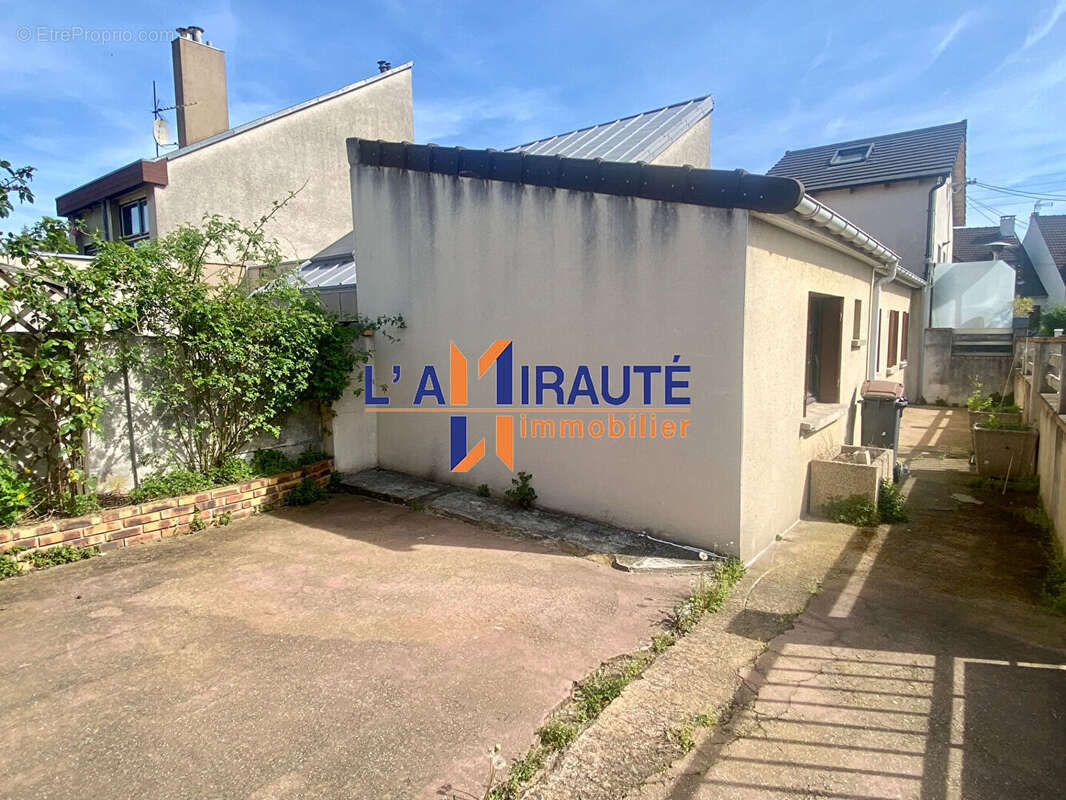 Maison à HOUILLES