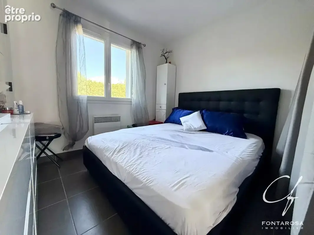 Maison 4 pièces à Bagnols-en-Forêt avec jardin, piscine et garage - photo 7