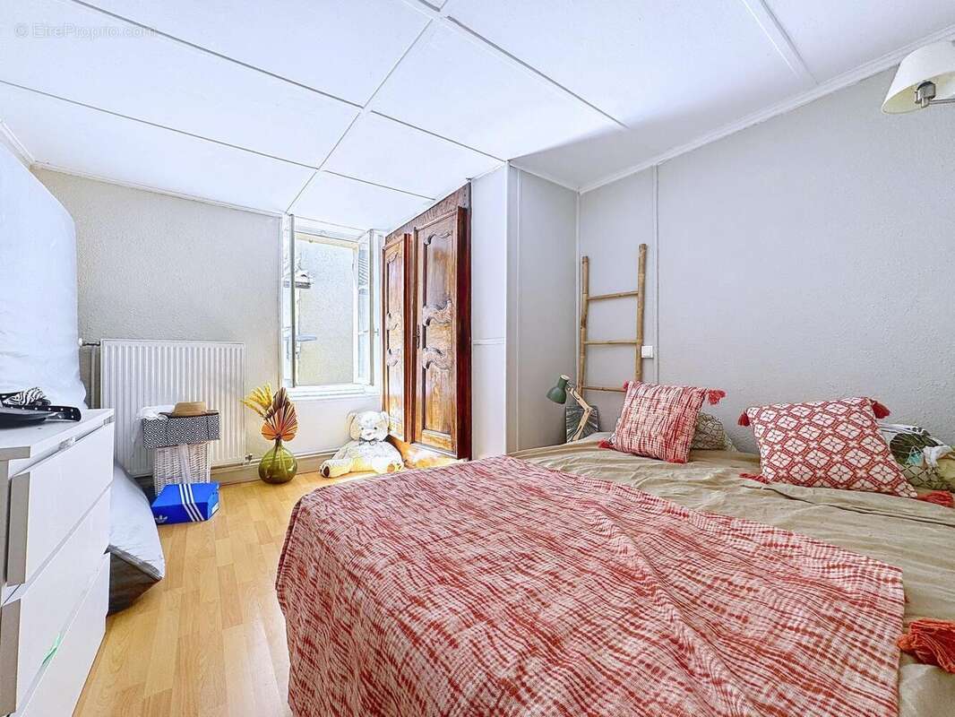 Maison 100 m² à Saint-Jean-De-Moirans  - photo 6