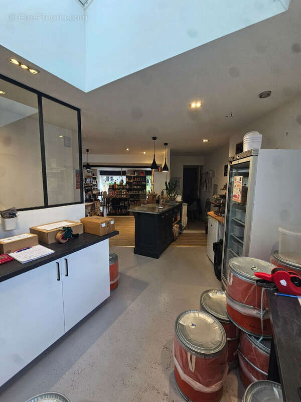 Commerce à THOUARCE