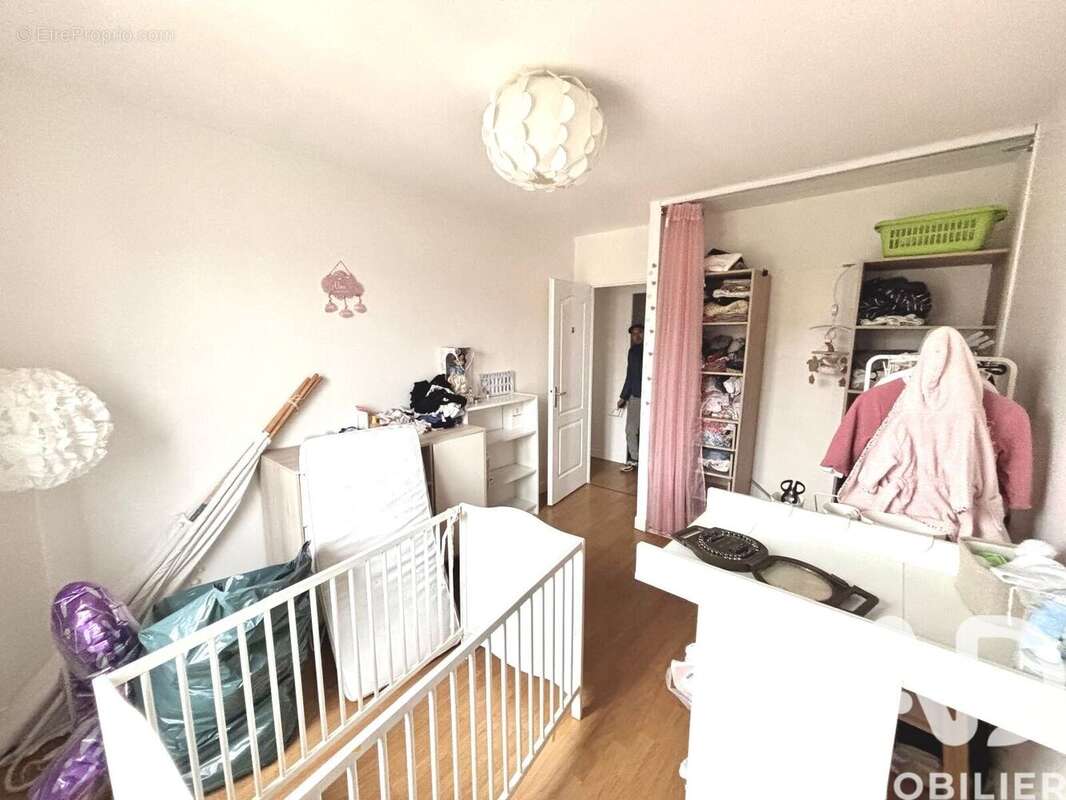 Photo 8 - Appartement à CHANTELOUP-LES-VIGNES