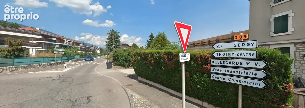Parking à THOIRY