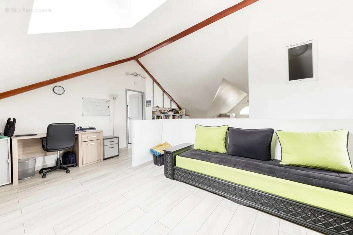 Maison à LIVERDY-EN-BRIE
