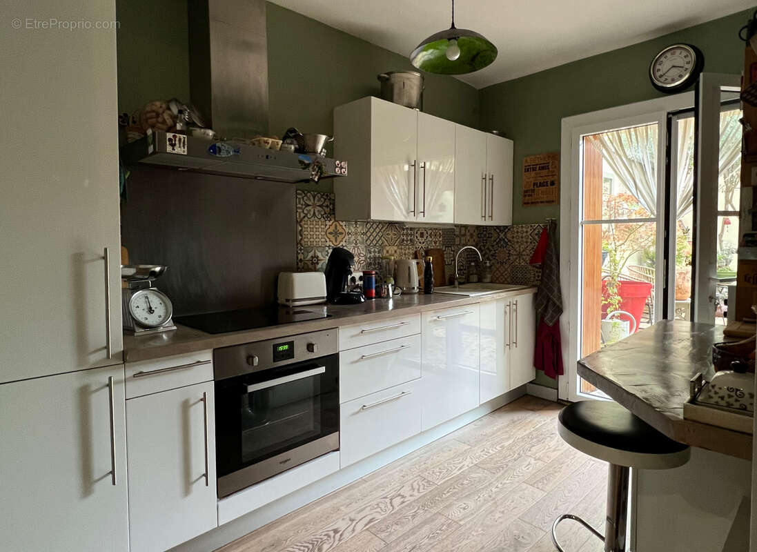 Maison à CADEROUSSE