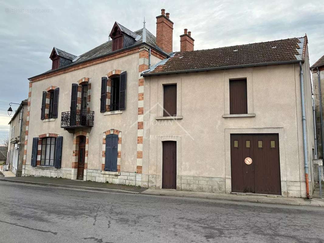 Maison à VENDAT