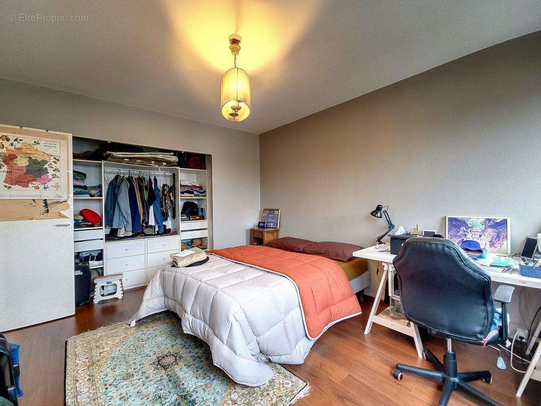 Appartement à CHENOVE