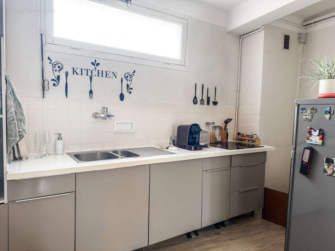 Appartement à SAINT-LAURENT-DU-VAR