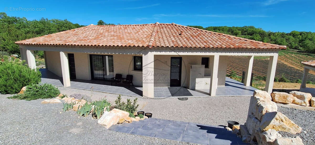 Maison à BARJAC