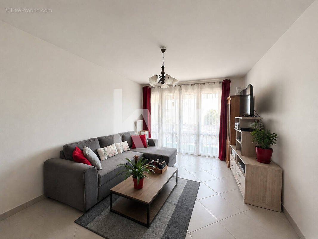Appartement à SAINT-JEAN-DE-BRAYE