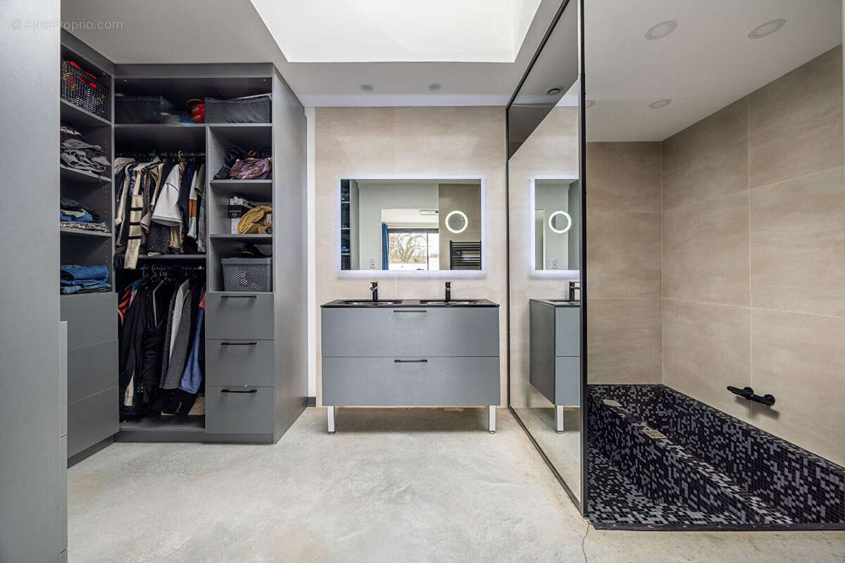 Maison à SAINT-PRIEST