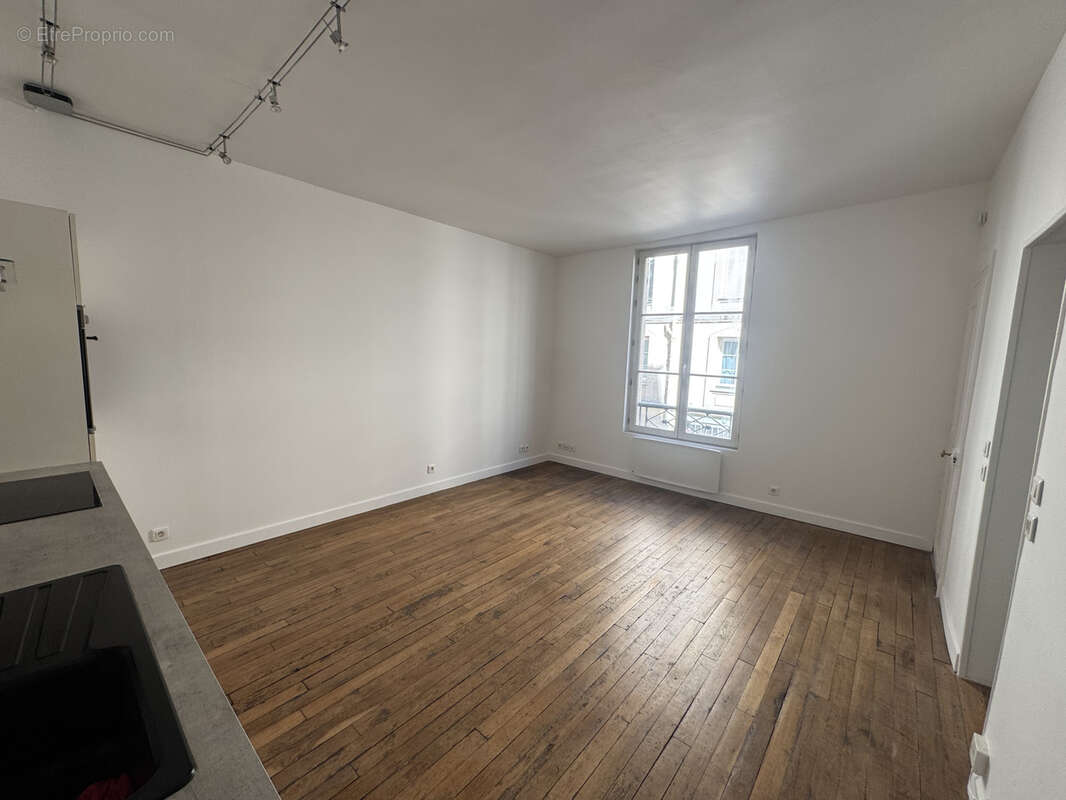 Appartement à PARIS-10E