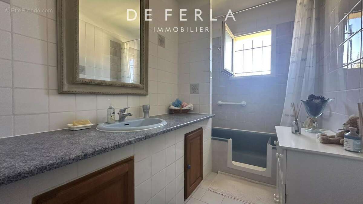 Maison à PEYROLLES-EN-PROVENCE