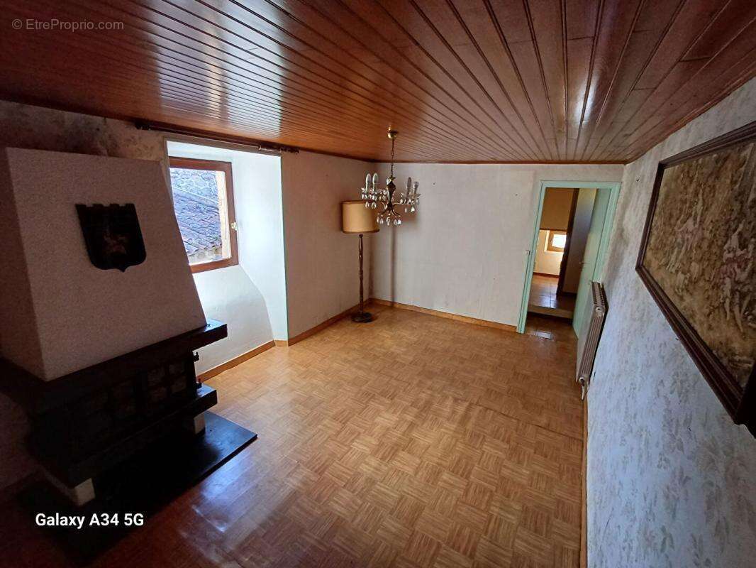 Maison en pierres de 103m² - photo 8