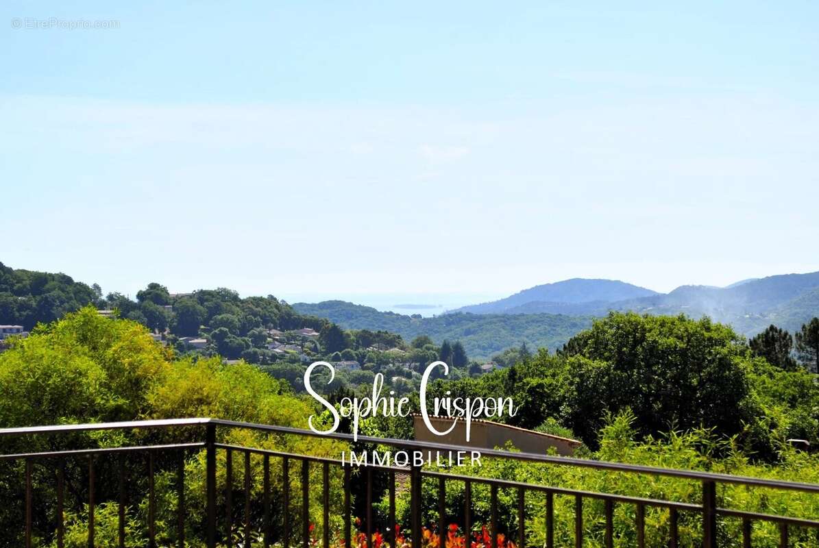 Maison à LES ADRETS-DE-L&#039;ESTEREL