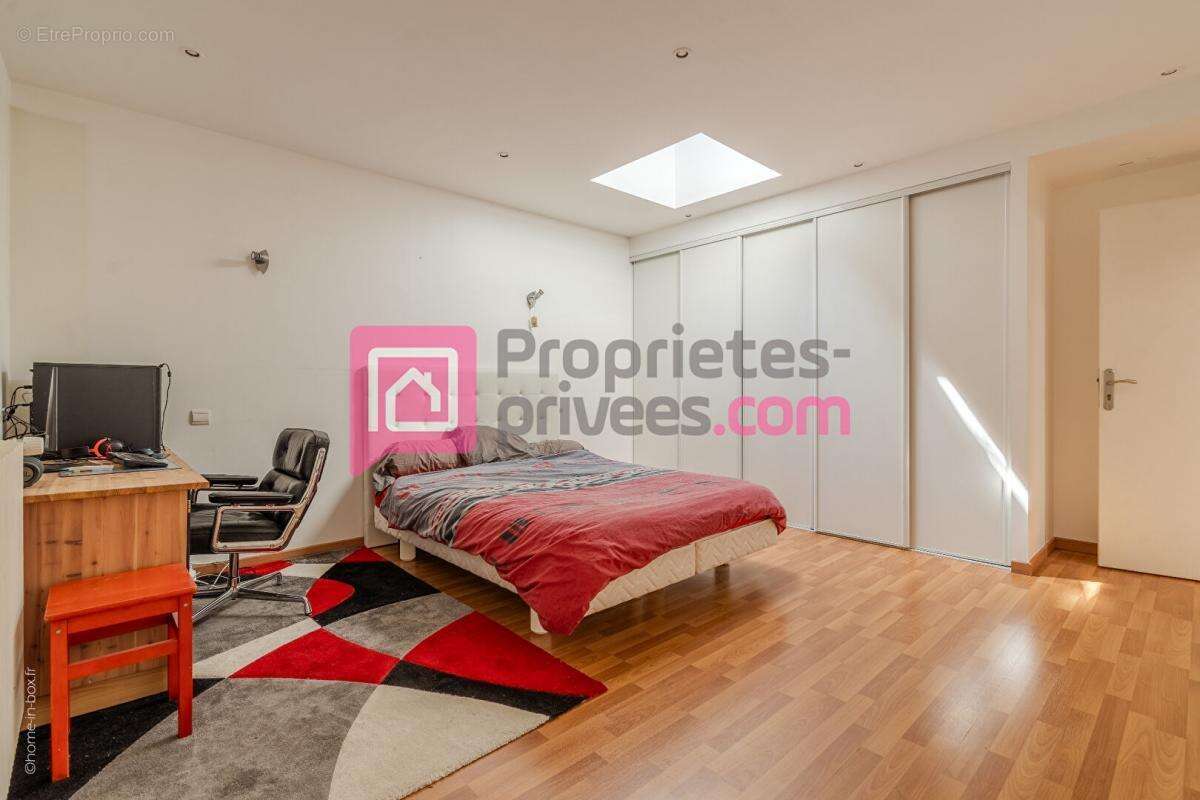 Appartement à SAINT-MAUR-DES-FOSSES