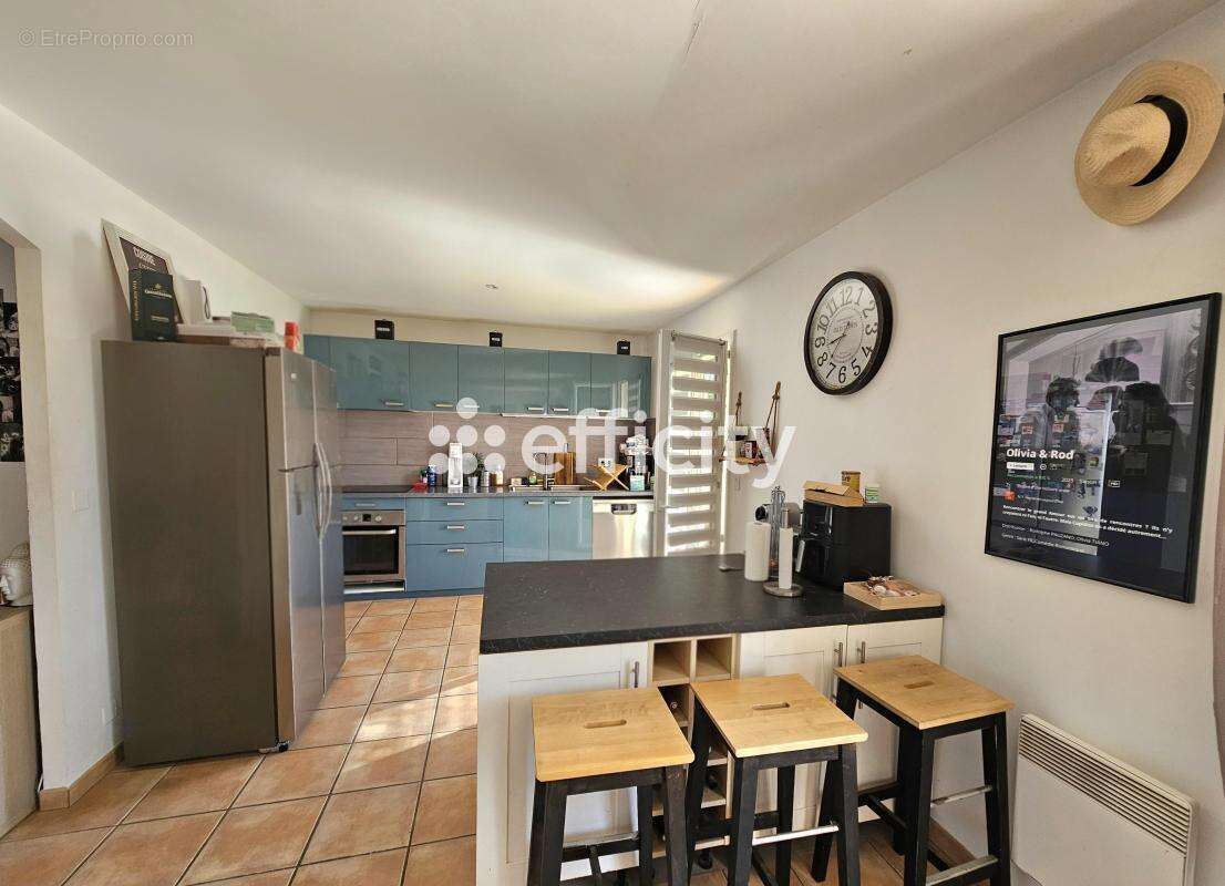 Maison 112 m² à Pertuis  - photo 8
