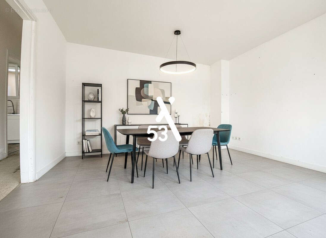 Maison à SAINT-MOMELIN