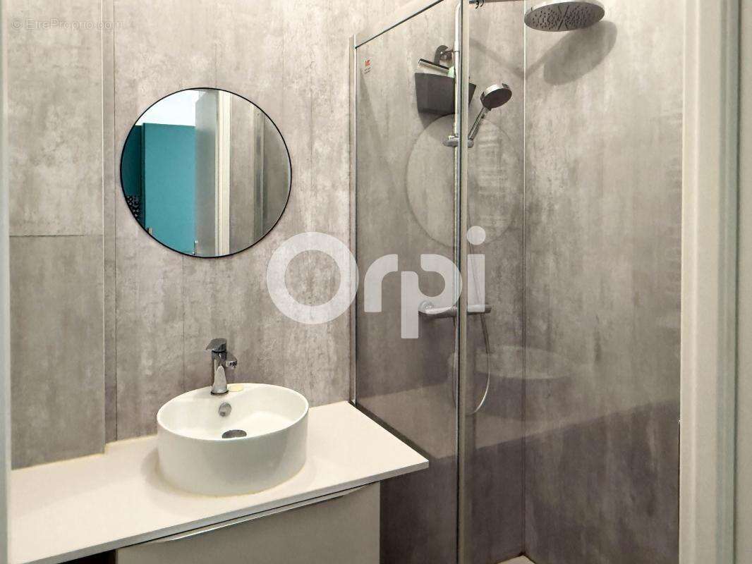 Appartement à FOURAS