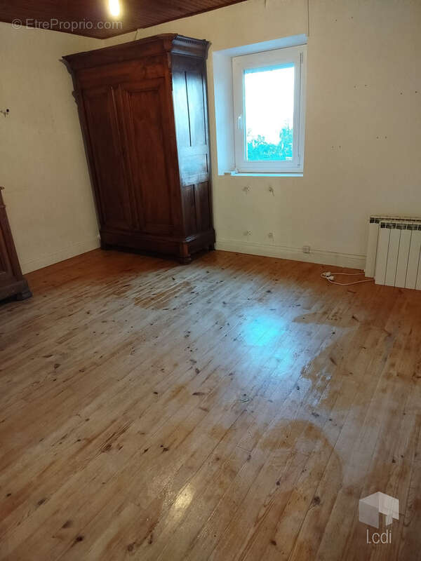 Maison à CHAMPIS