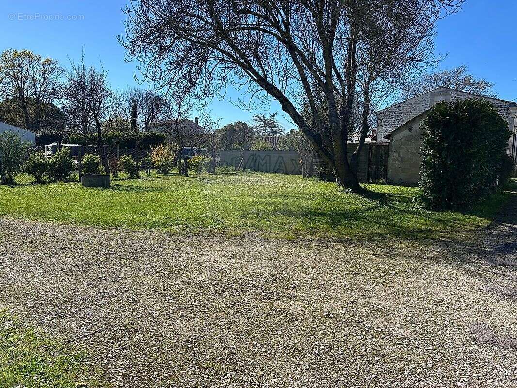 Terrain à BOURCEFRANC-LE-CHAPUS