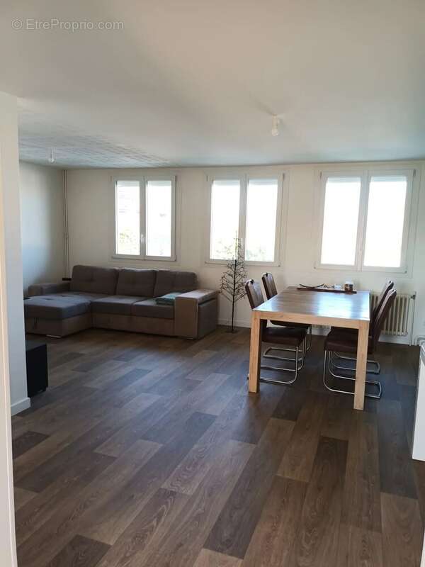 Appartement à MONTCEAU-LES-MINES