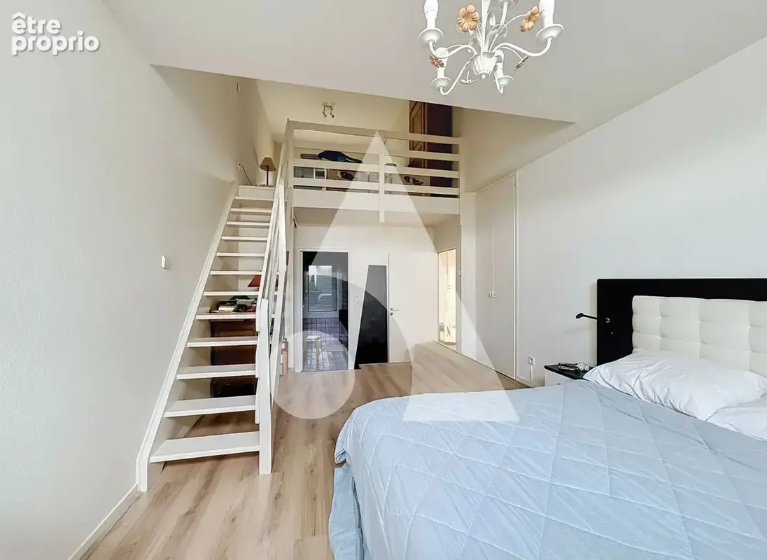 Duplex 169 m2 avec terrasse, véranda, garage et parking au Centre Ville - photo 12