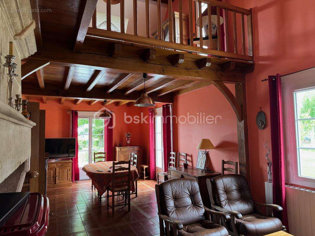 Maison à SAINT-VINCENT-JALMOUTIERS