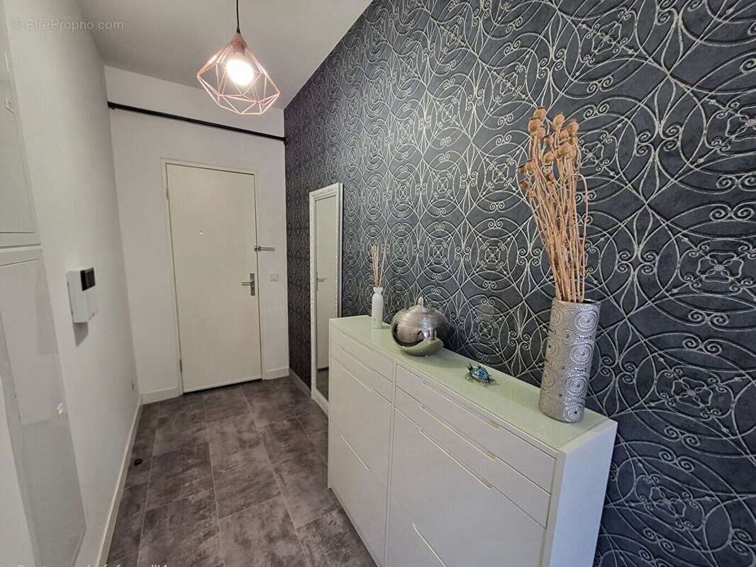 Appartement à vendre  Le Havre  53 m²  2 pièces  Dernier étage  Résidence de standing - photo 2