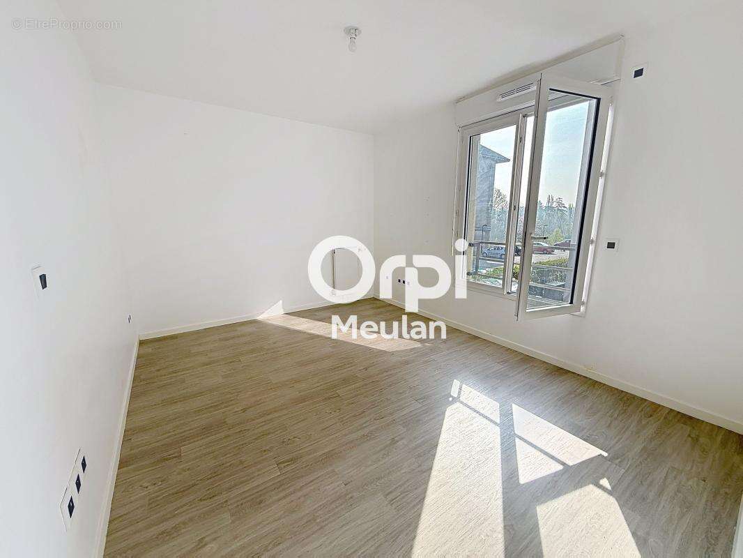 Appartement à HARDRICOURT