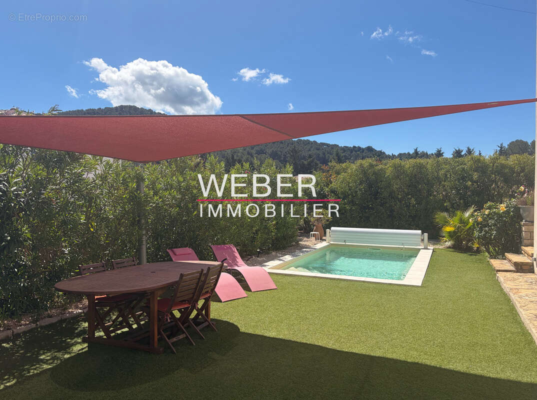 Maison à LE CASTELLET