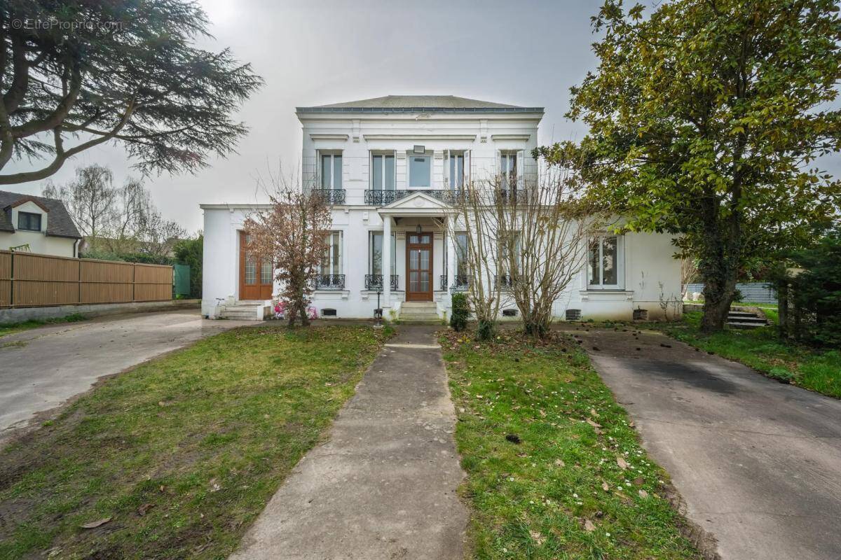 Maison à LIMEIL-BREVANNES