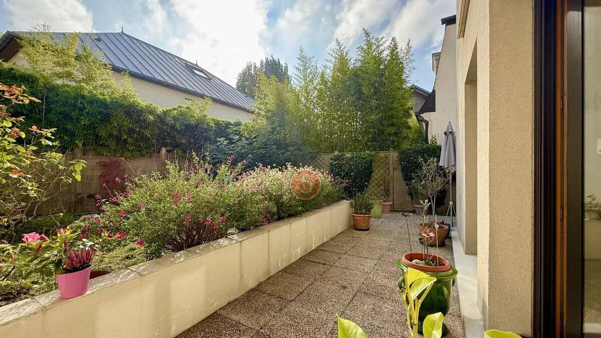 Appartement à LE RAINCY