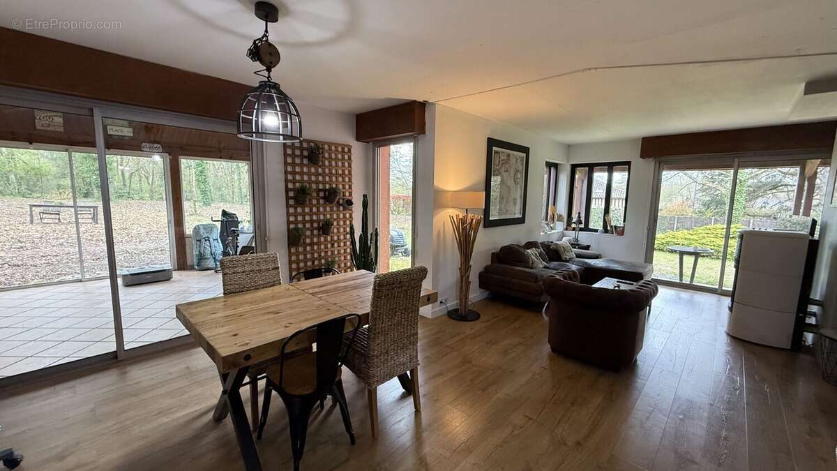 Maison à LABRIT