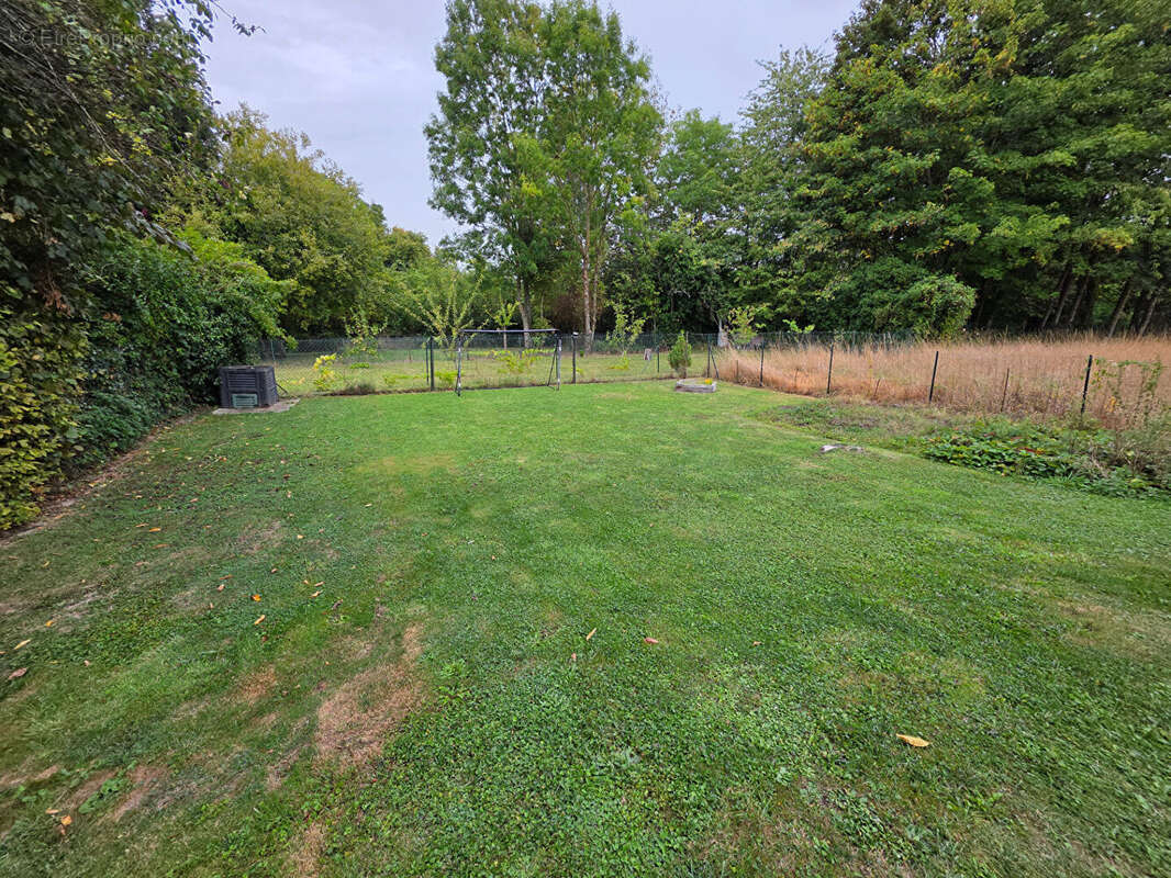 Maison à CREVECOEUR-LE-GRAND