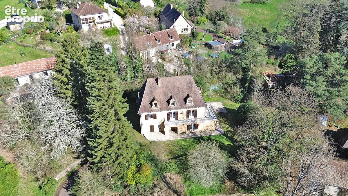 Maison de caractère à Sarlat avec appartement de 200 m2 - photo 16