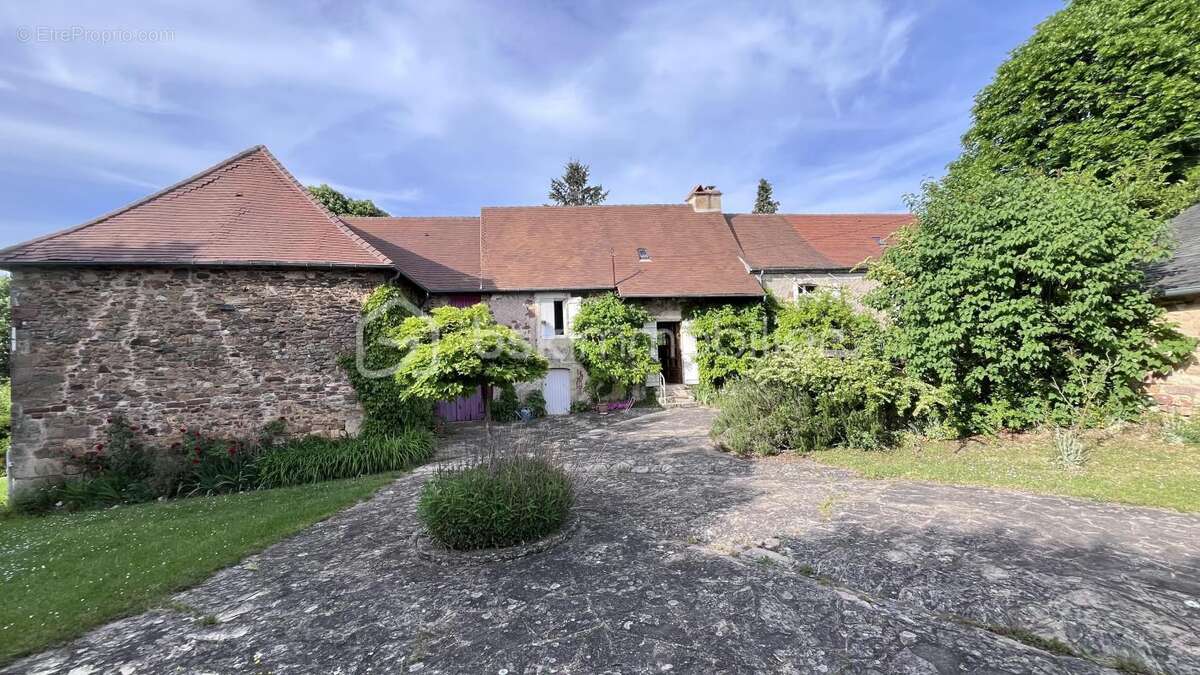 Maison à CHATRES