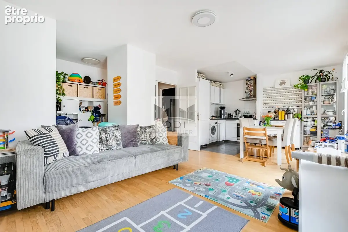 Duplex avec terrasses, cave et parking - photo 1