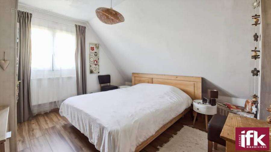 Sundhoffen : Maison de 150m² avec 4 chambres et piscine - photo 14