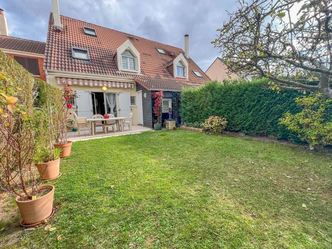 Maison à MONTIGNY-LE-BRETONNEUX