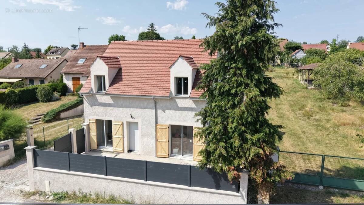 Maison à BENNECOURT