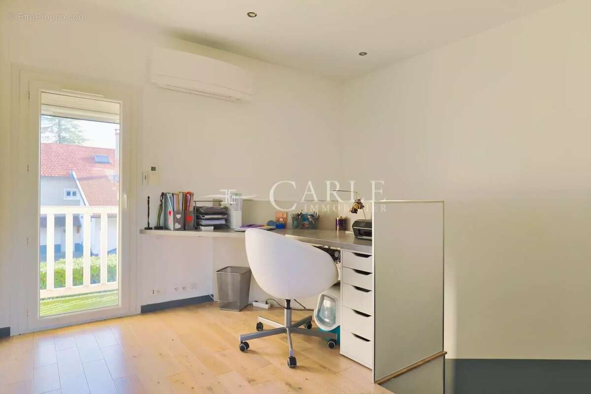 Maison à CHARVIEU-CHAVAGNEUX