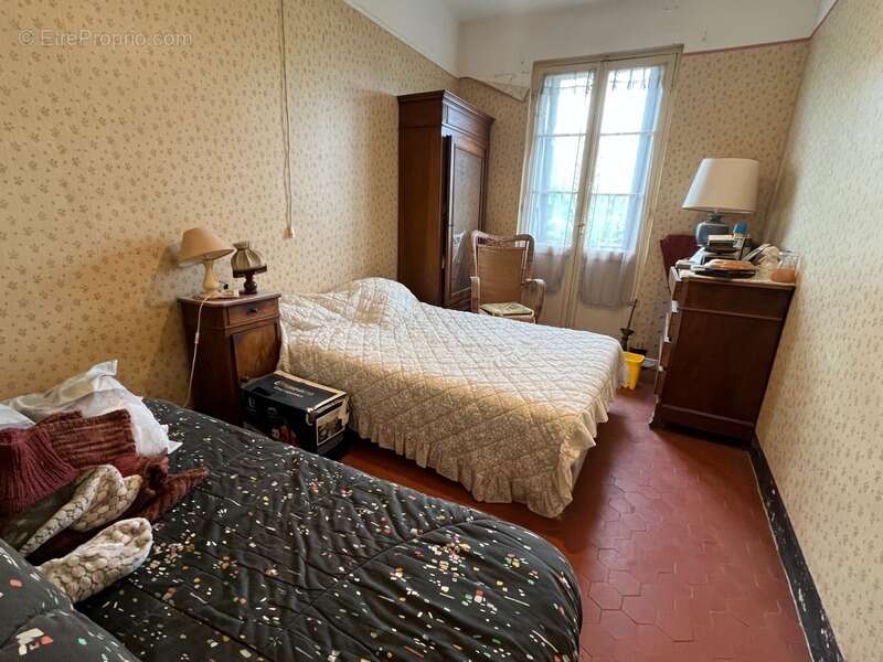 Appartement à BAGNOLS-EN-FORET